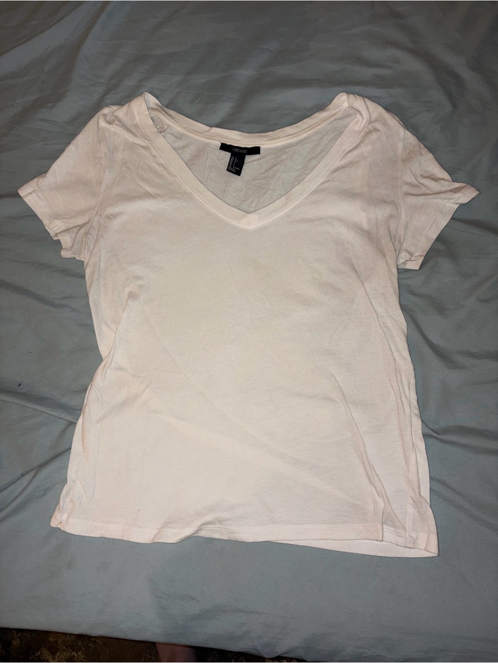 Forever 21 Women's V-Neck Tee - White